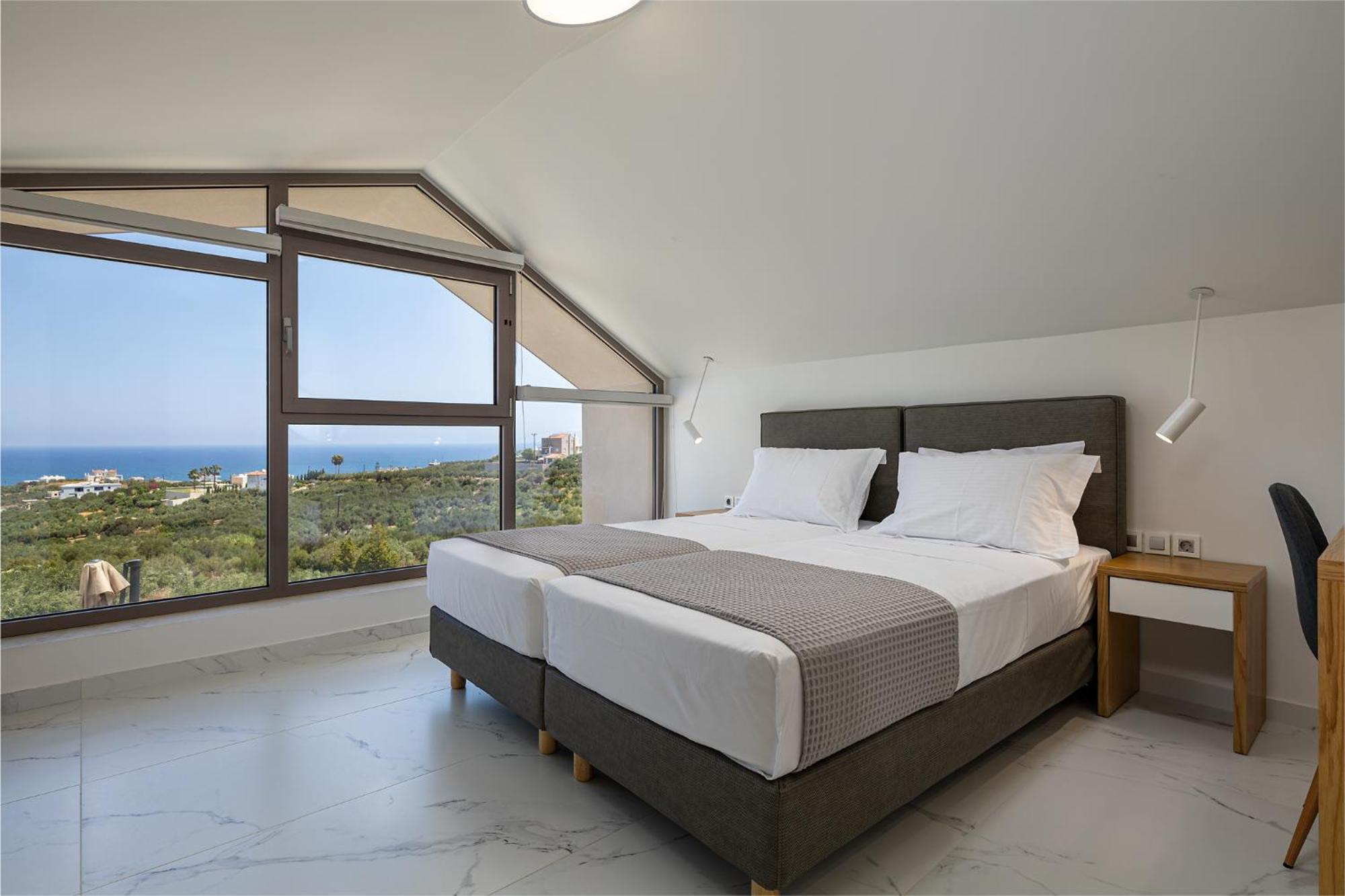 Theo Luxury Agia Marina